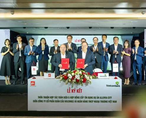 xuan-cau-holdings-ky-ket-hop-tac-vietcombank-2