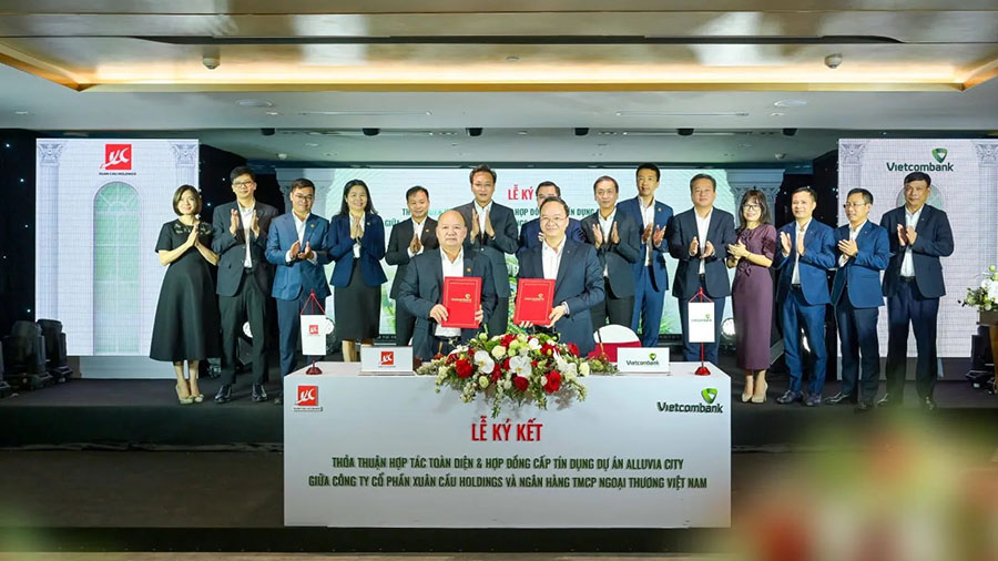 xuan-cau-holdings-ky-ket-hop-tac-vietcombank-2